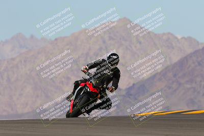 media/Oct-03-2022-Moto Forza (Mon) [[5f077a3730]]/Intermediate Group/Session 4 (Turn 9)/